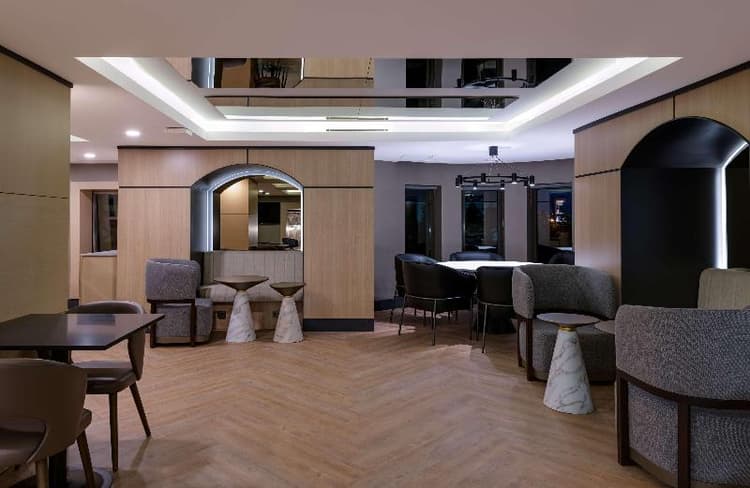 Doubletree By Hilton Van