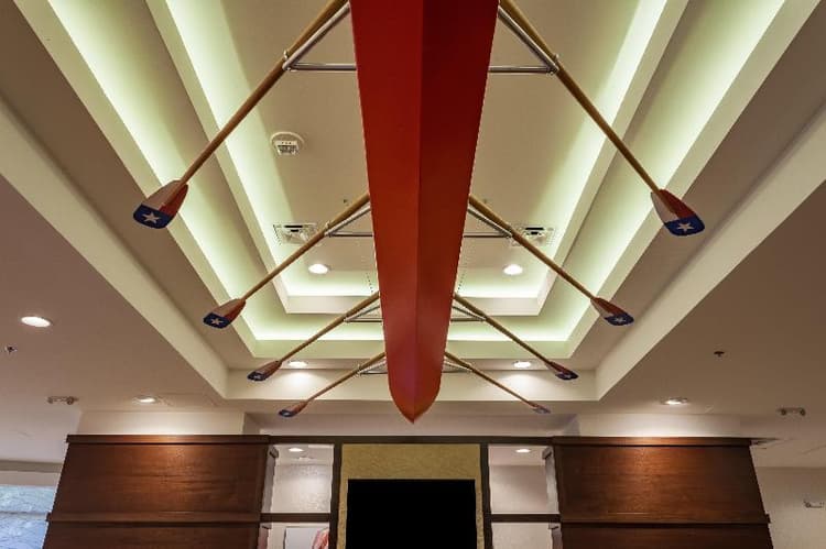 Holiday Inn Austin Town Lake