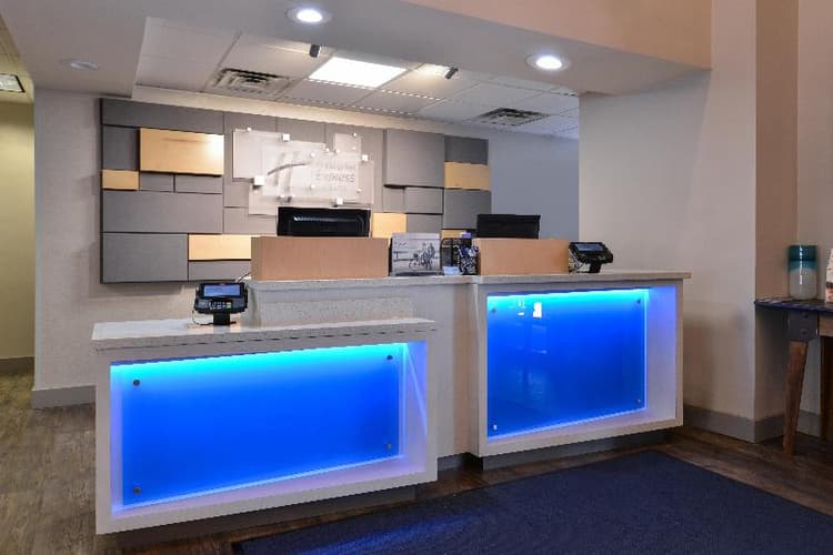 Holiday Inn Express and Suites Austin North Centra