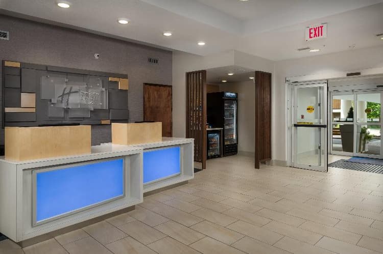 Holiday Inn Express and Suites Independence Kansas