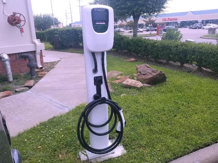 Holiday Inn Express and Suites Houston East