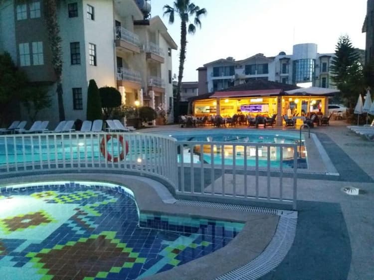 Side Papaya Apart Hotel