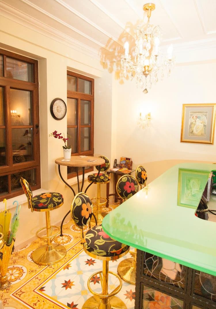 Villa Pera Suite Hotel