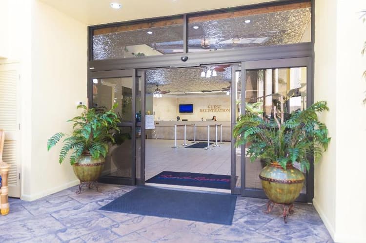 Sand Dunes Resort Hotel
