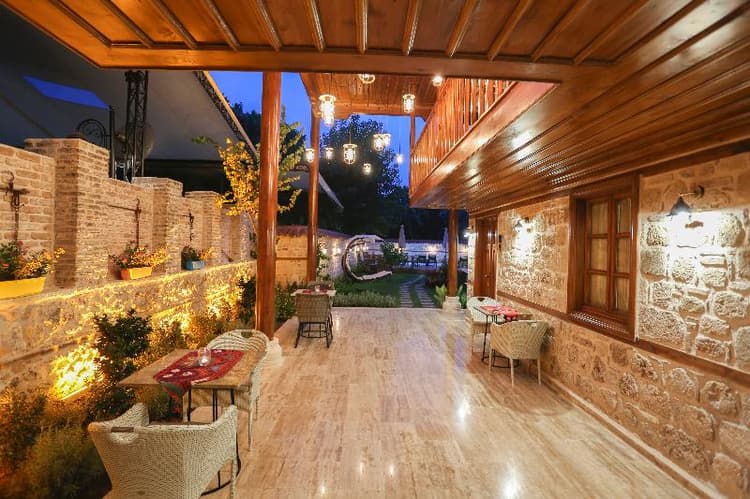Char Me Boutique Hotel