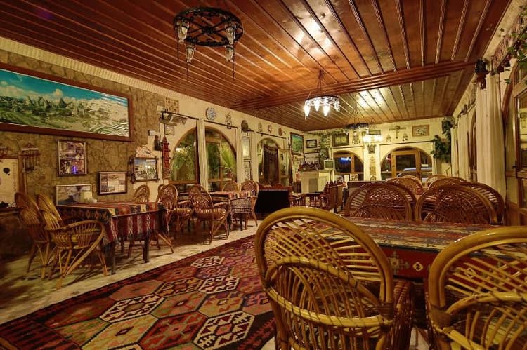 Cave Hotel Saksagan