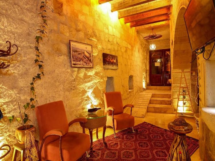 Bedrock Cave Hotel Adults Only