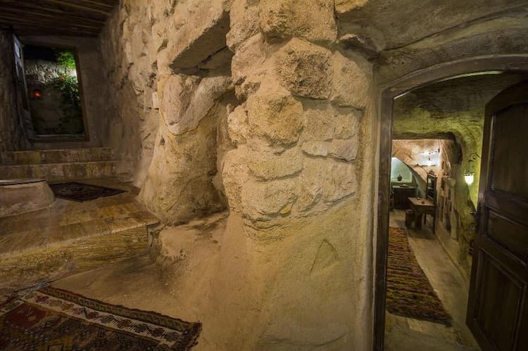 Assiana Cave House