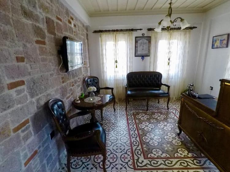 Taş Bahçe Otel Cunda