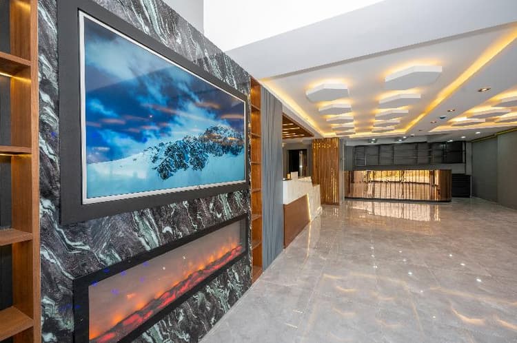 Luxury Airport Hotel