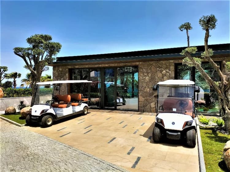 Gala Suites & Villas