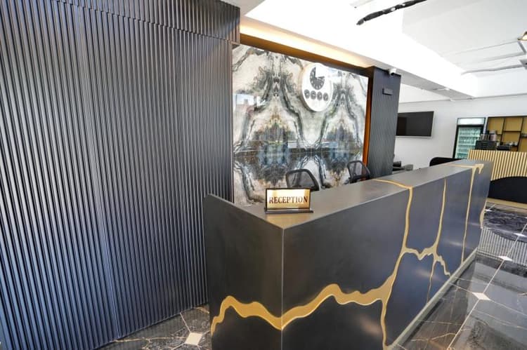 Shelton Airport Hotel