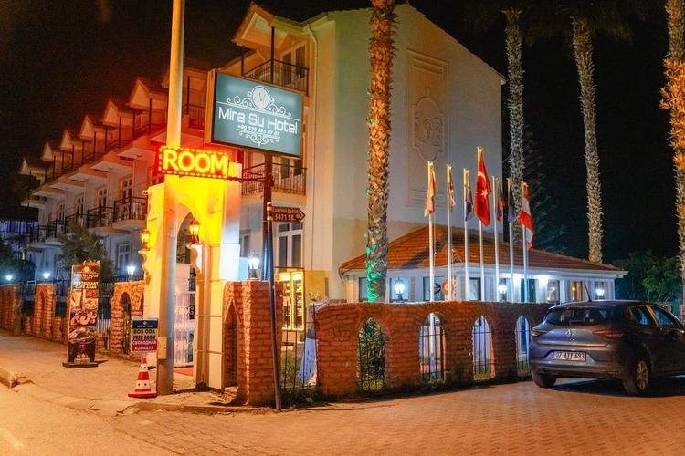 Mira Su Hotel Camyuva