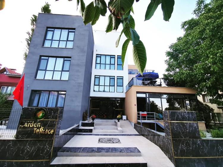 Garden Terrace Otel