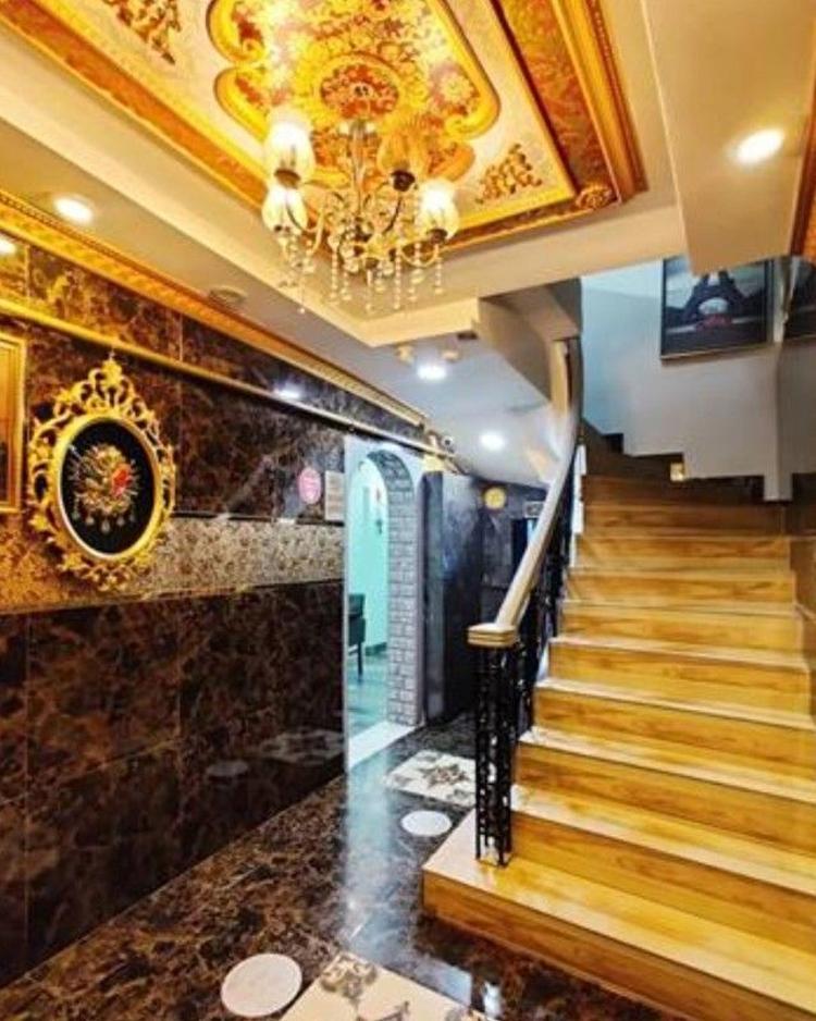 Eyfel Hotel