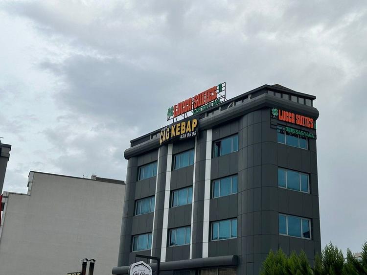 Lucca Suites Hotel