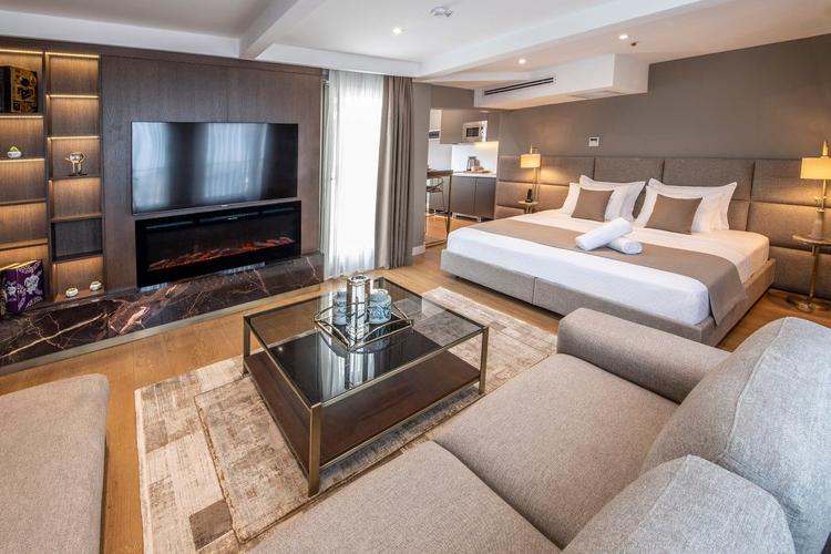 Valente Suites Hotel