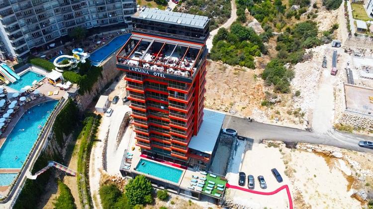 Larmina Otel