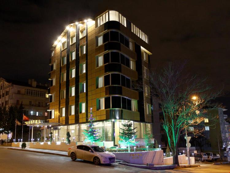 Pietra Hotel