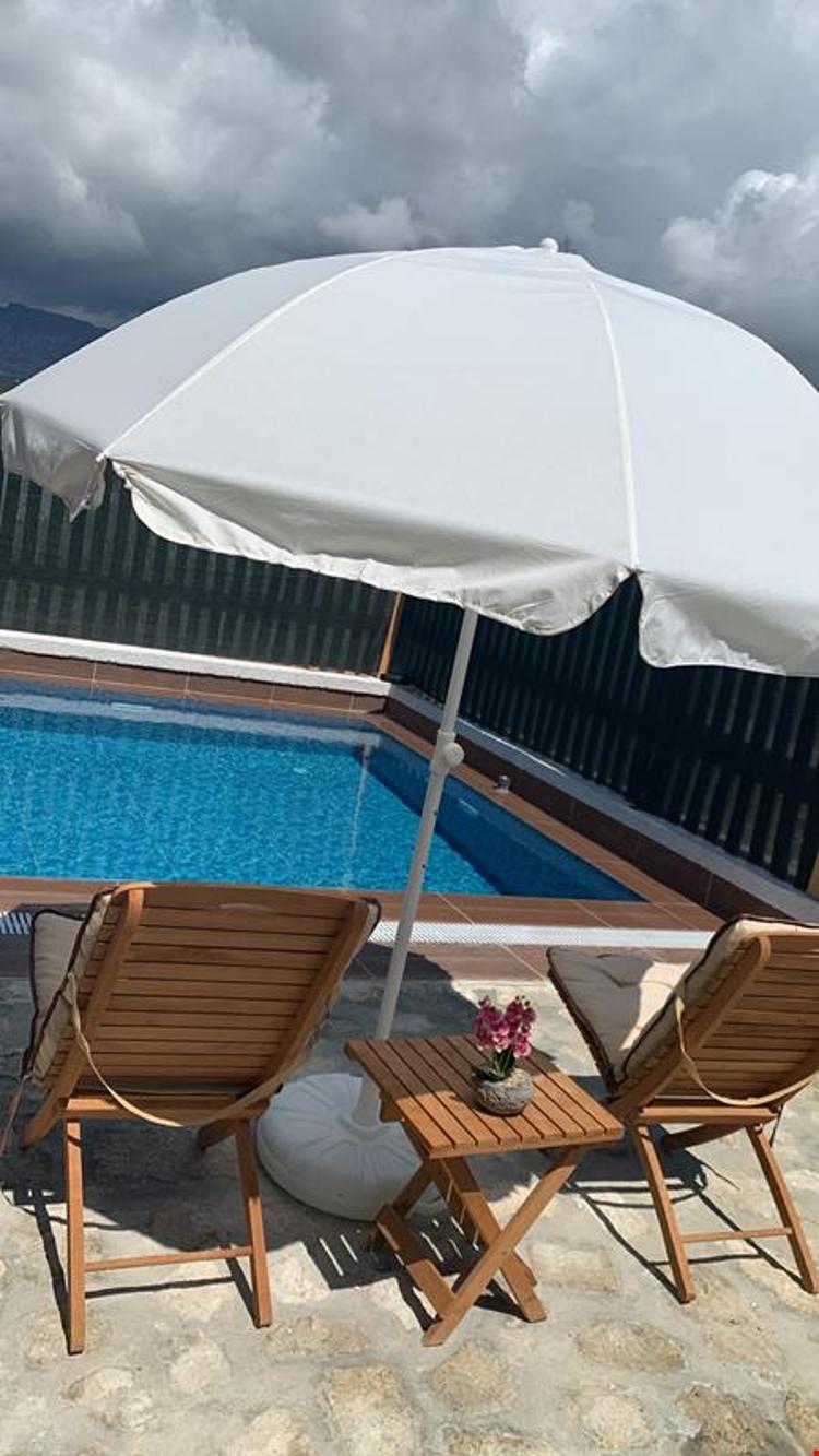 Mos Villas