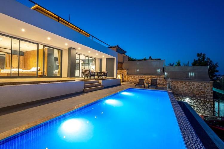 Villa Pine