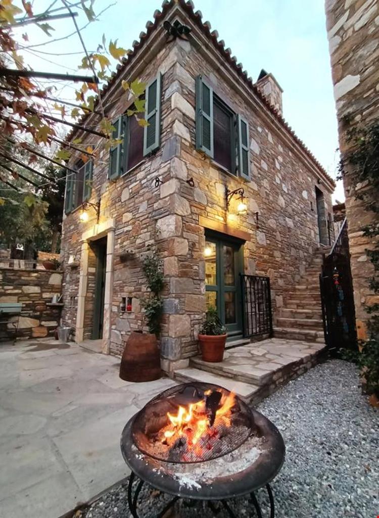 Puli Stone Houses