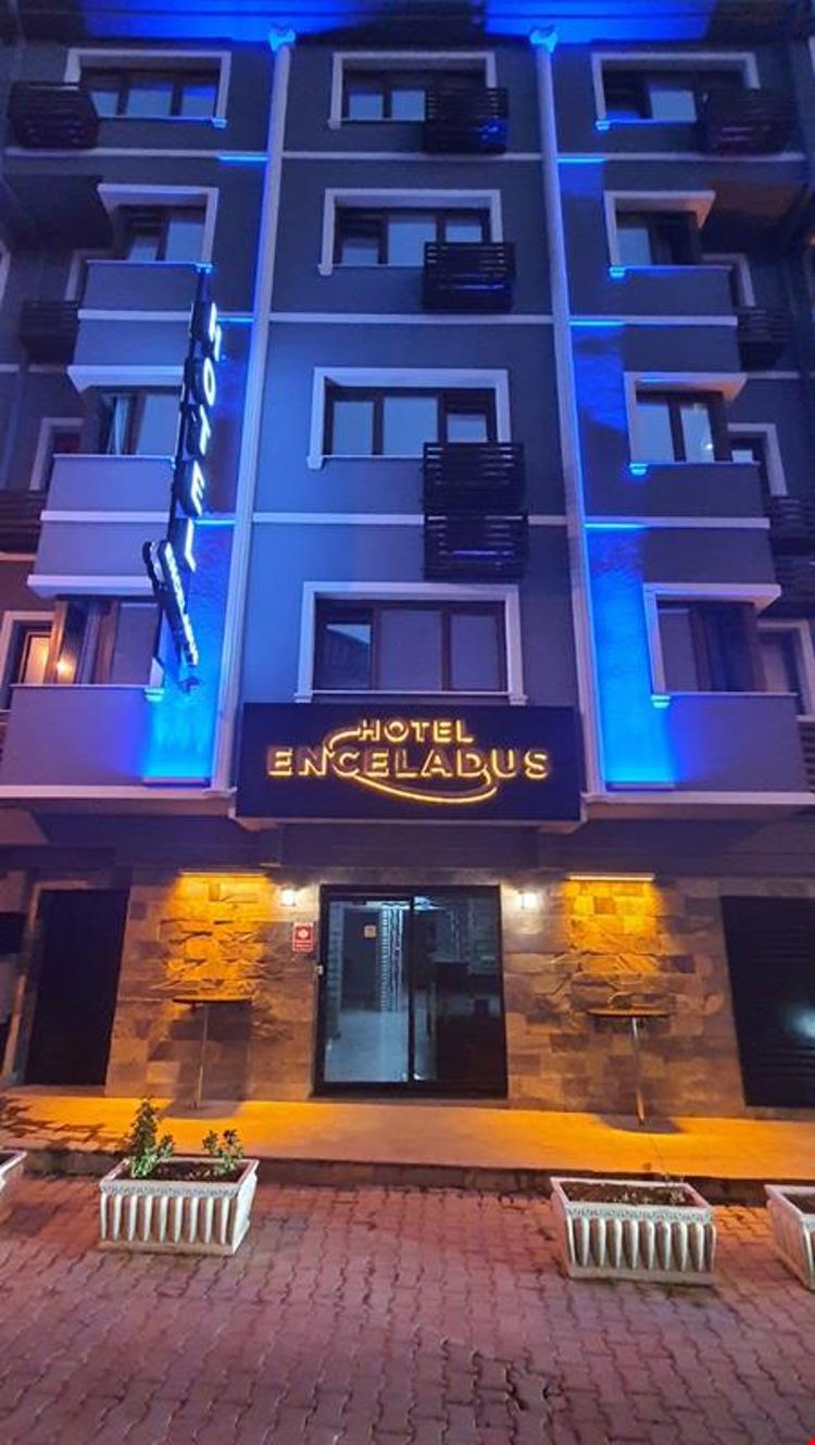 Hotel Enceladus