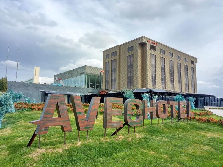Avec Hotel