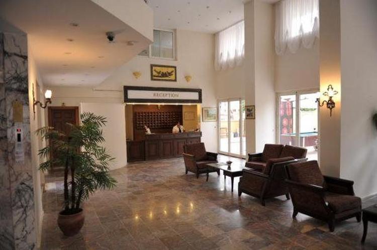 Cle Seaside Hotel