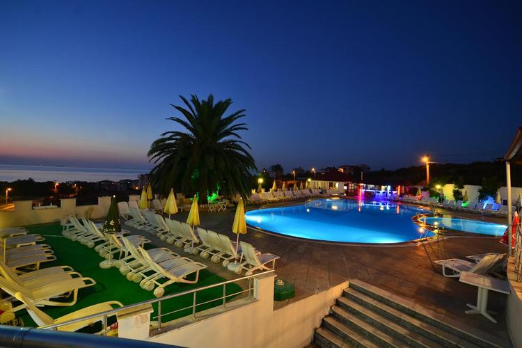 Amadeus Motel