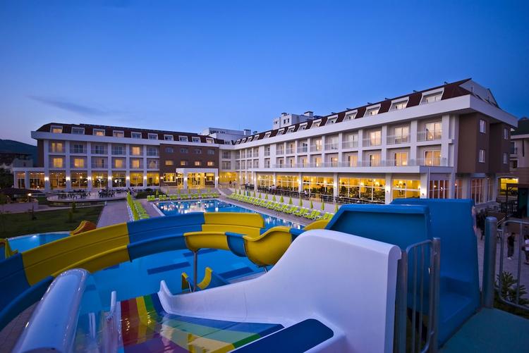 MG White Lilyum Hotel