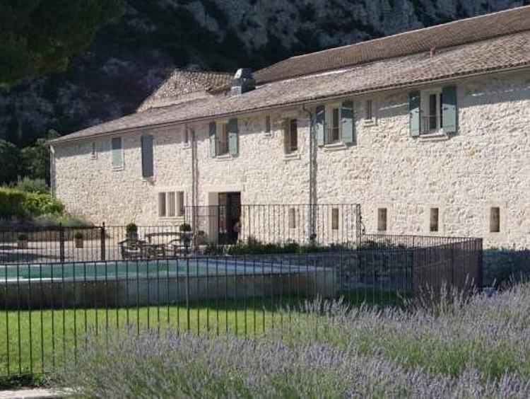 Entre Vigne et Garrigue