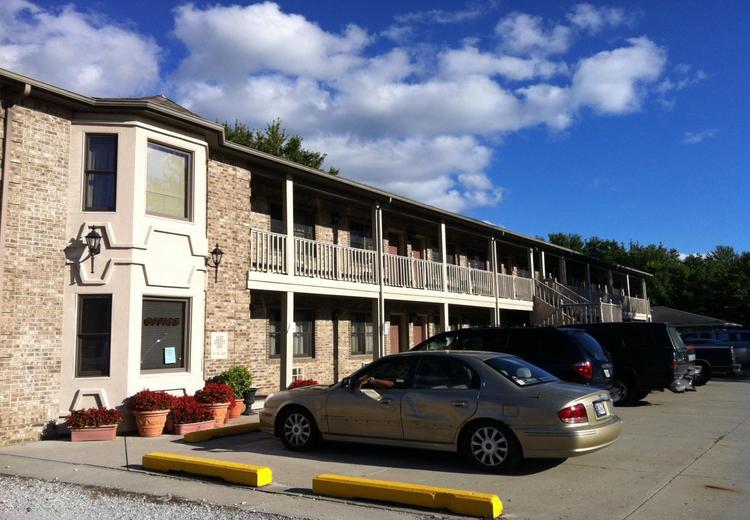 East Street Inn Suites