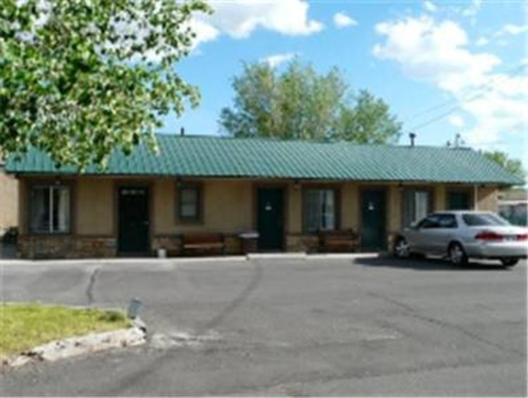 Lamplighter Lodge