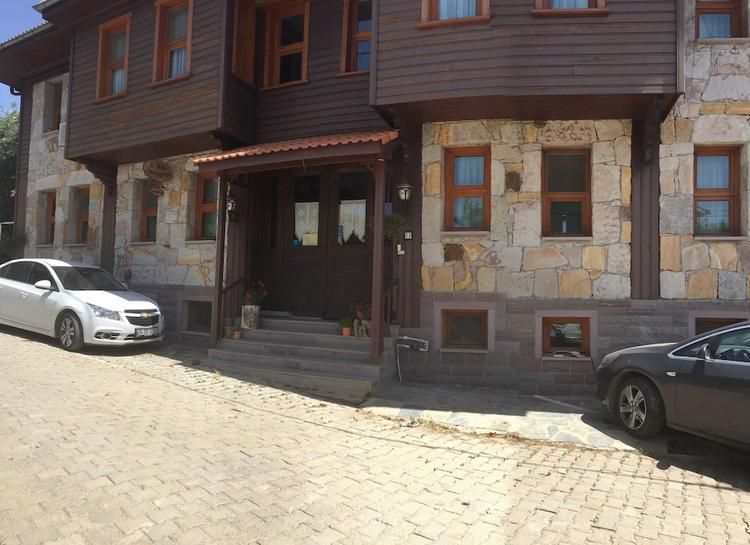 Konak Lapeistra Hotel