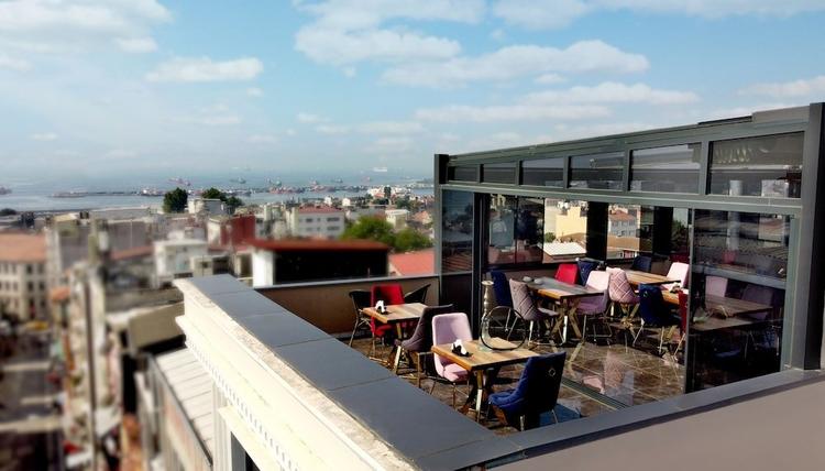 Grand Tower Hotel