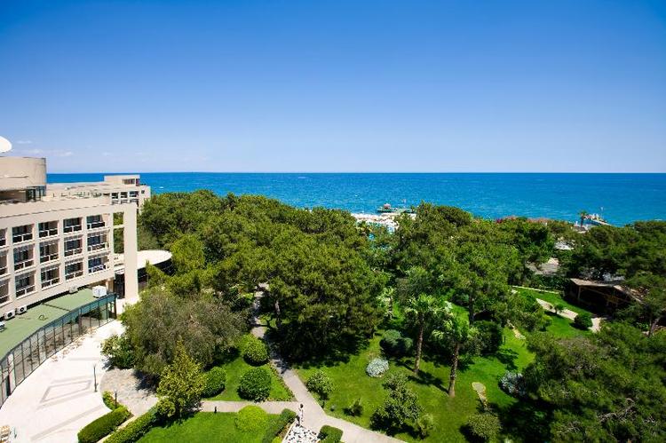 Perre La Mer Resort and Spa