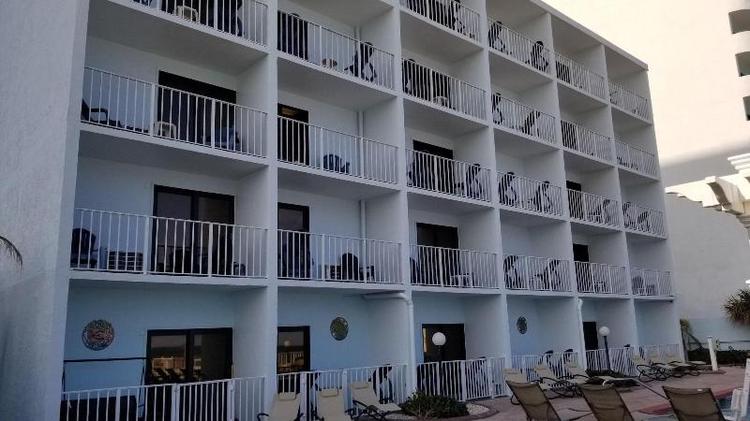 Beachside Motel