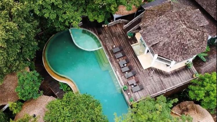Aana Resort & Spa