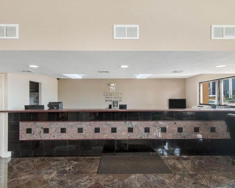 Econo Lodge Inn & Suites West - Energy Corridor