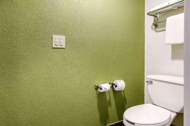 Sleep Inn & Suites Lakeside