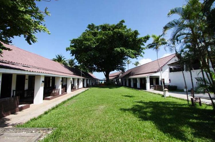 Al's Resort