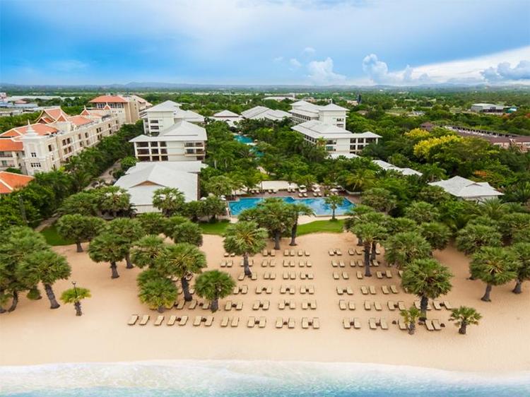 Ravindra Beach Resort & Spa