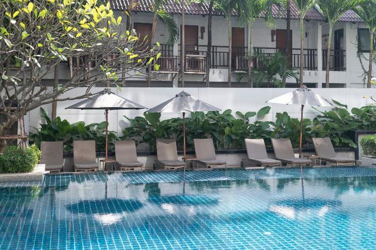 Woodlands Suites Serviced Residences