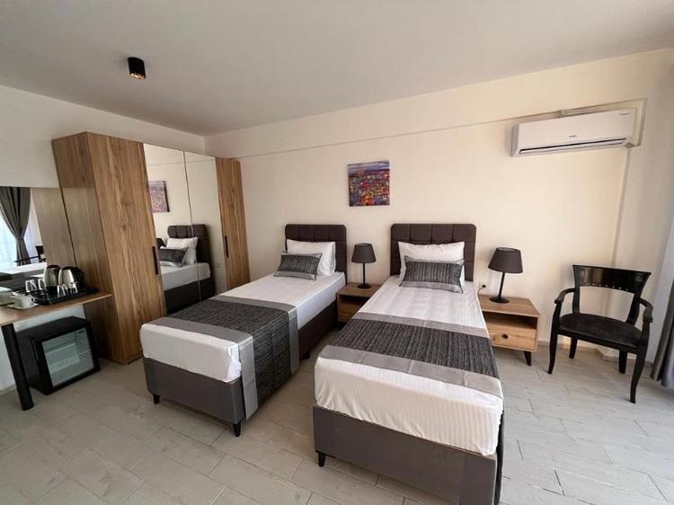 Ni Marin Hotel