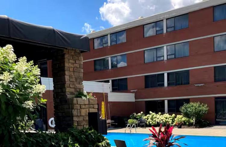 DoubleTree by Hilton Akron Fairlawn
