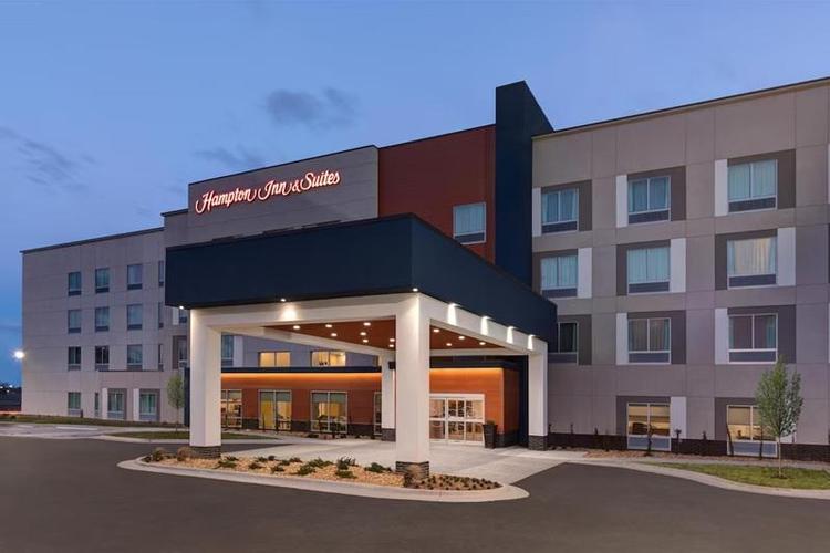 Hampton Inn Suites Little Rock Airport