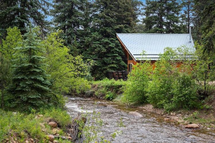 Ponderosa Lodge
