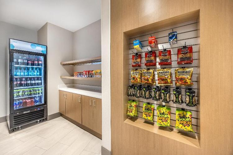 Holiday Inn Express & Suites Nashville West End Un
