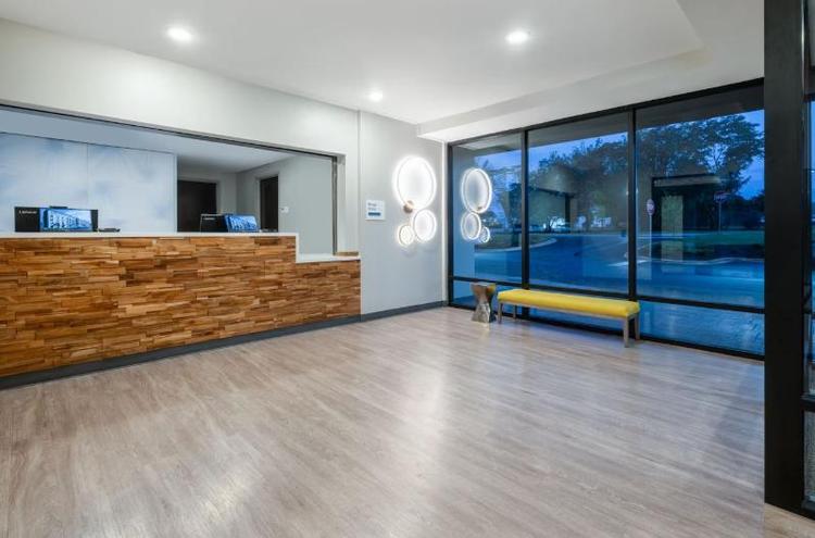 ECHO Suites Extended Stay Indianapolis Ameriplex